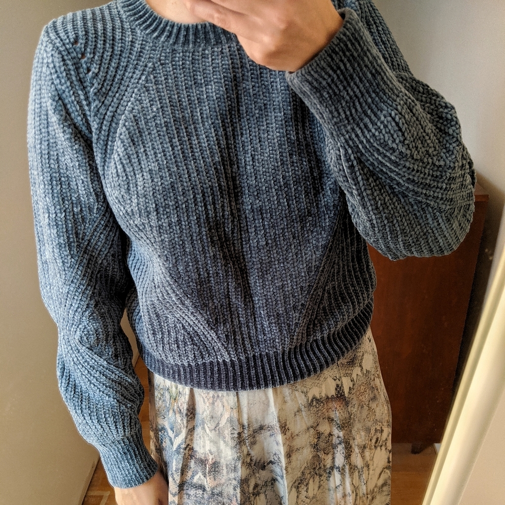 H&M Blue Chenille Sweater Crop Fuzzy